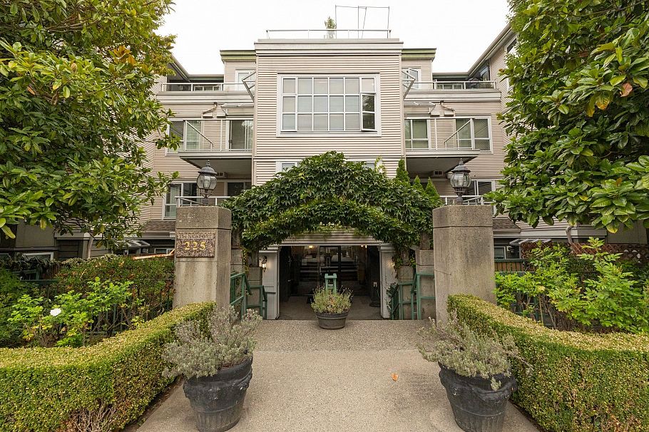 303 225 E 19th Avenue Vancouver, BC - 22
