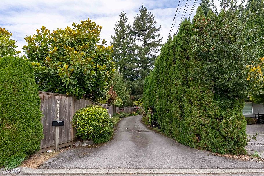 3595 Wellington Crescent North Vancouver, BC - 30