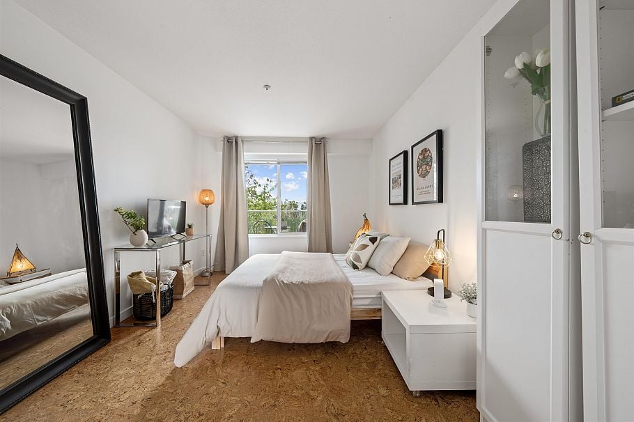 409 8430 Jellicoe Street Vancouver, BC - 10