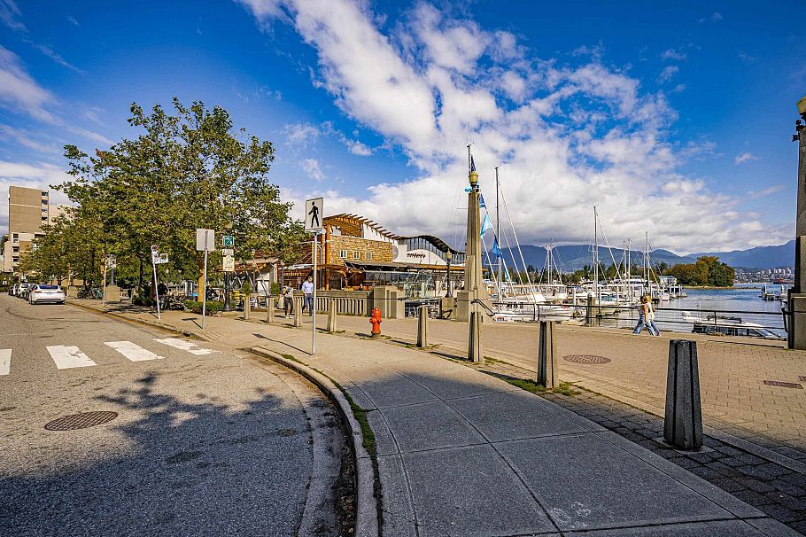 807 590 Nicola Street Vancouver, BC - 36