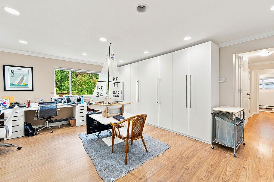 2360 Mackay Avenue North Vancouver, BC - 17