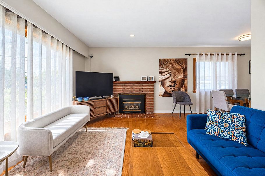 430 W Kings Road North Vancouver, BC - 4