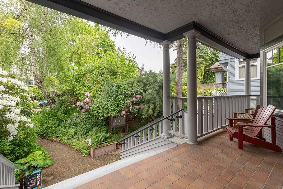 2546 W 2nd Avenue Vancouver, BC - 19