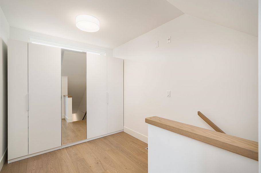 809 W 38th Avenue Vancouver, BC - 11