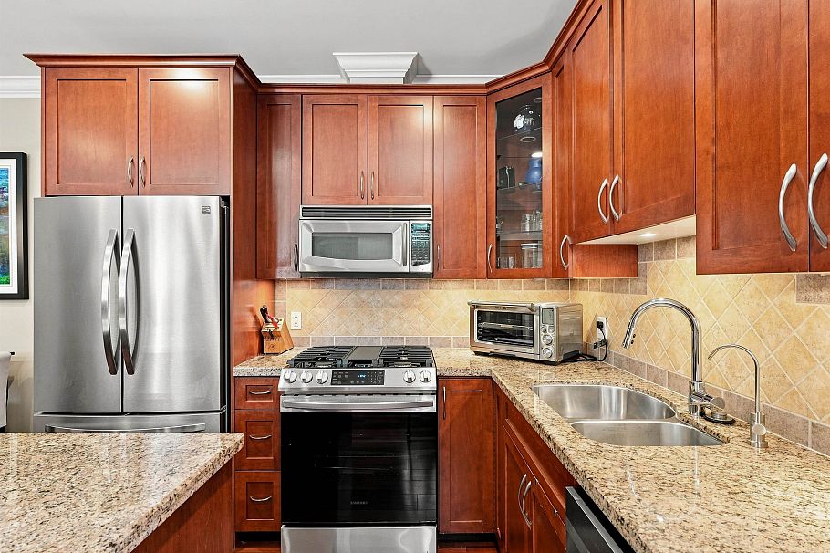2425 Larch Street Vancouver, BC - 22