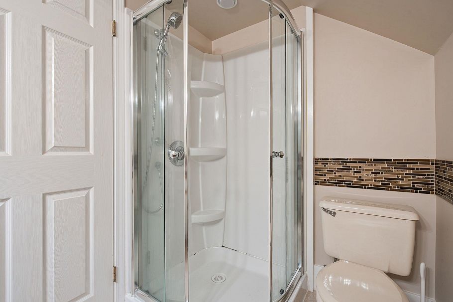 3692 W 19th Avenue Vancouver, BC - 19