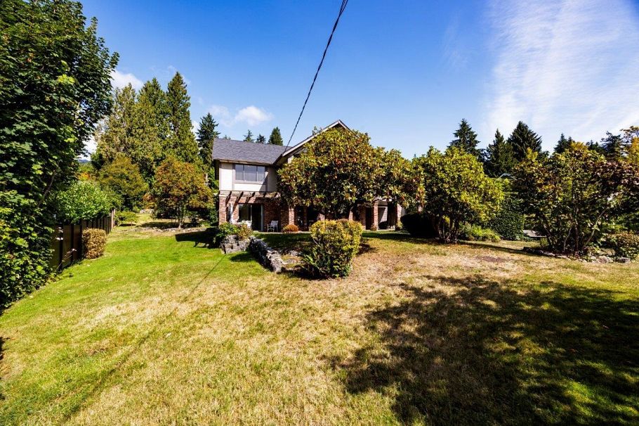 350 E Windsor Road North Vancouver, BC - 35