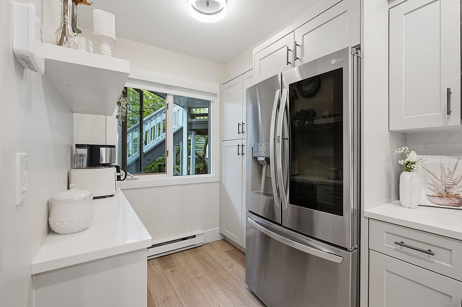 102 1538 Bowser Avenue North Vancouver, BC - 11