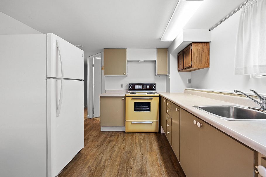 3692 W 19th Avenue Vancouver, BC - 20