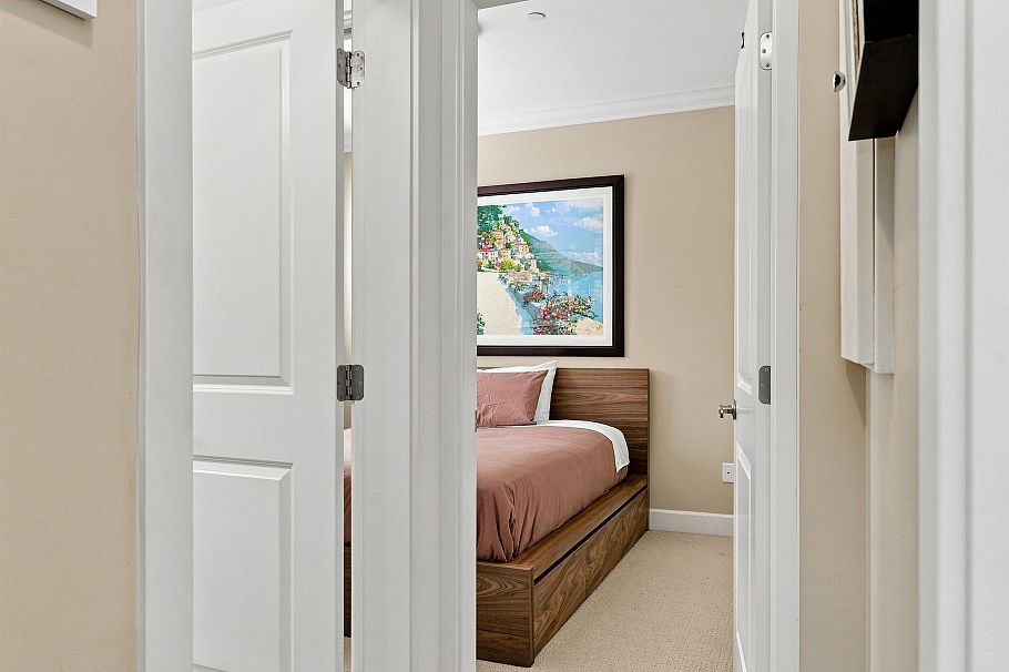 2425 Larch Street Vancouver, BC - 27