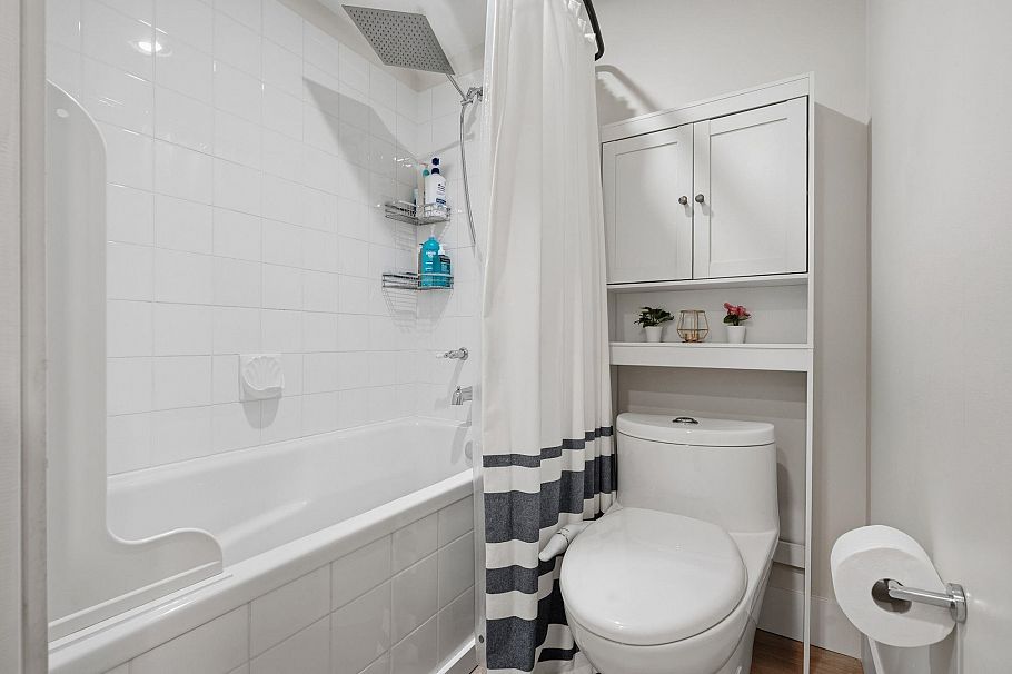 102 1538 Bowser Avenue North Vancouver, BC - 29
