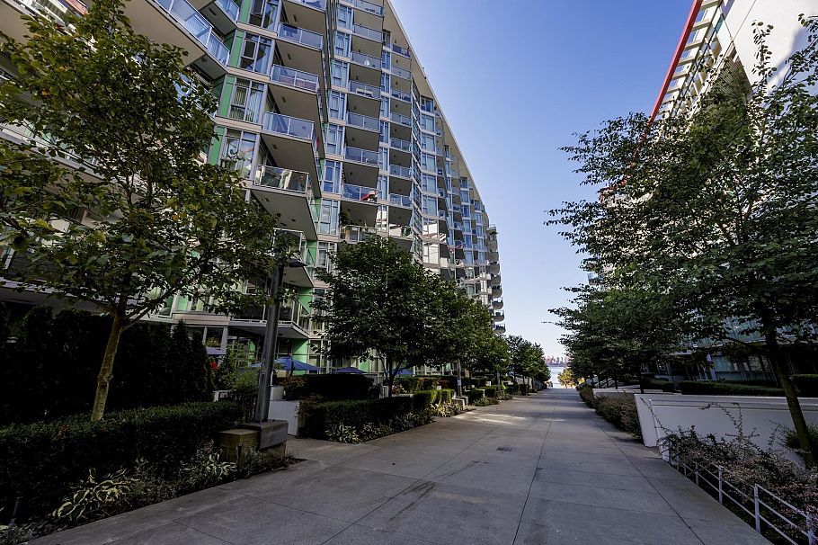 303 199 Victory Ship Way North Vancouver, BC - 4