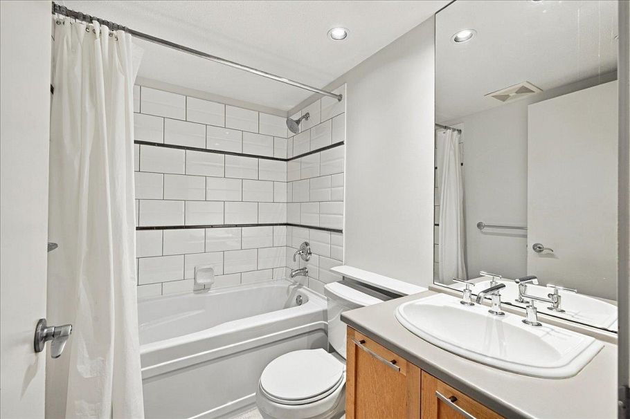 403 2137 W 10th Avenue Vancouver, BC - 21