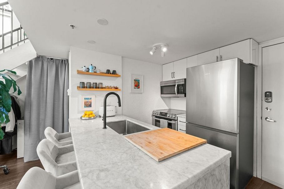 401 1 E Cordova Street Vancouver, BC - 10