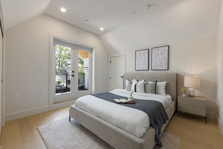 2068 E 1st Avenue Vancouver, BC - 13