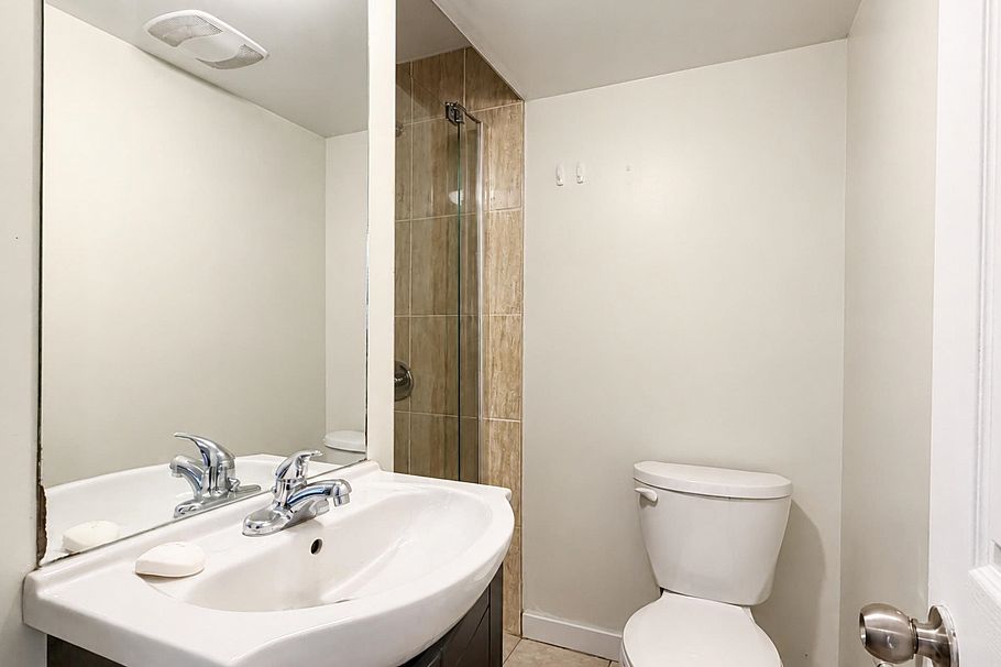 6175 Quebec Street Vancouver, BC - 29