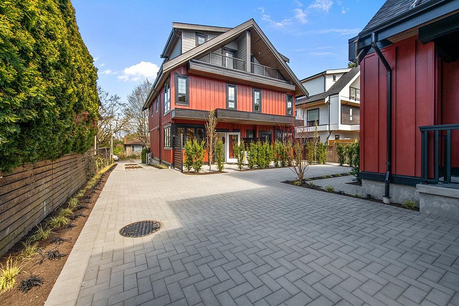 2 1166 E 26th Avenue Vancouver, BC - 26