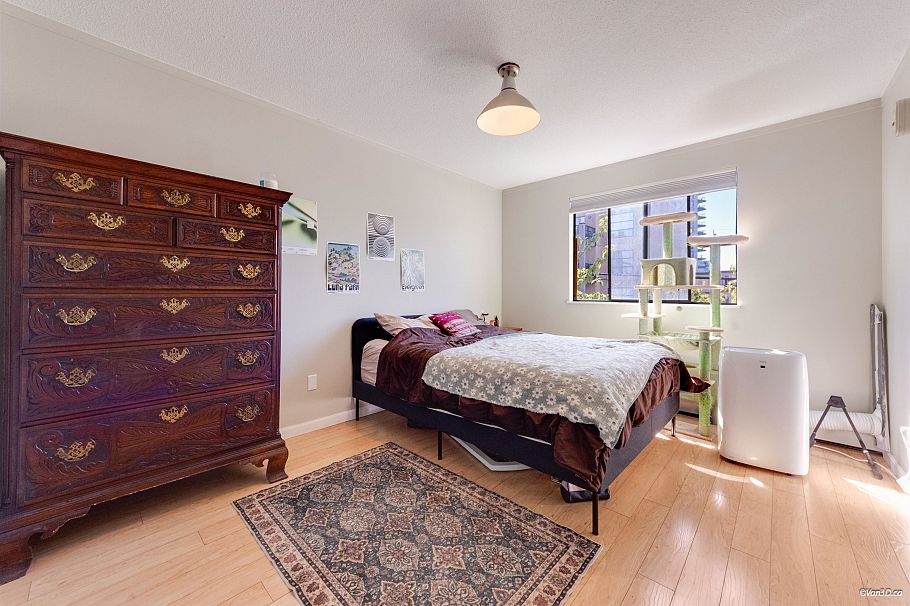 107 131 W 4th Street North Vancouver, BC - 2