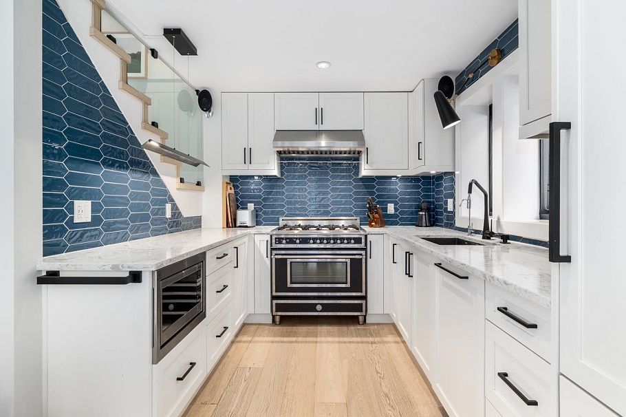 3918 Carolina Street Vancouver, BC - 1