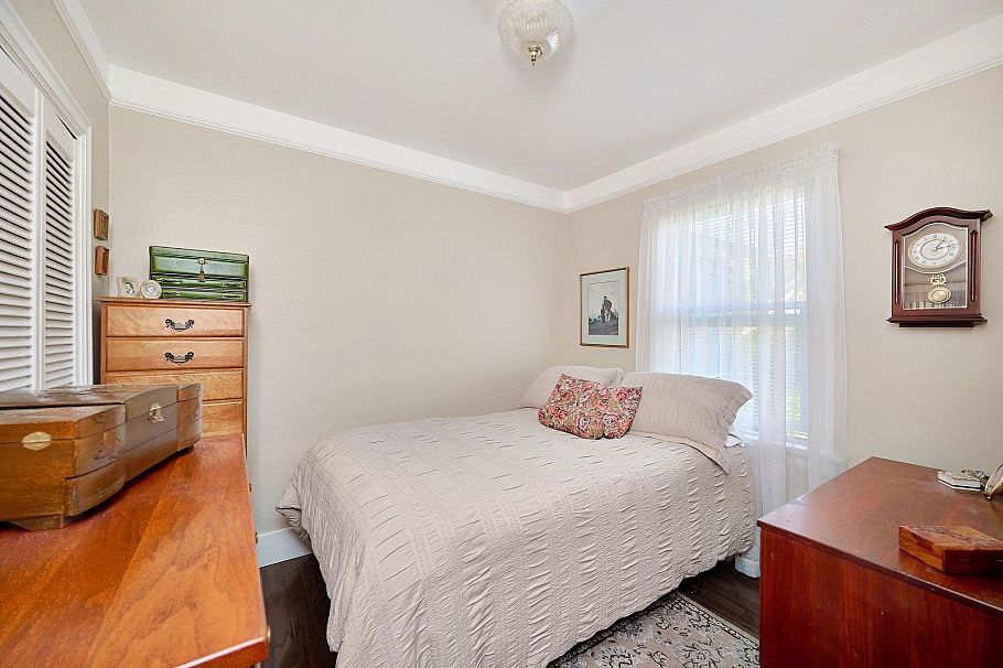 81 E 19th Avenue Vancouver, BC - 10