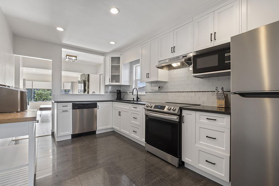 4136 Skeena Street Vancouver, BC - 1