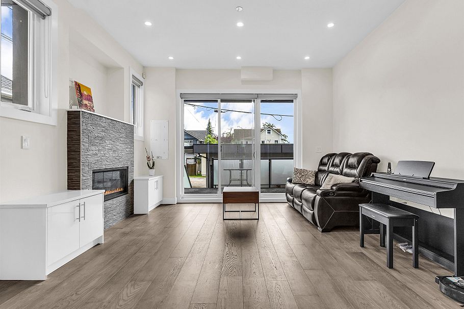 409 W Keith Road North Vancouver, BC - 2