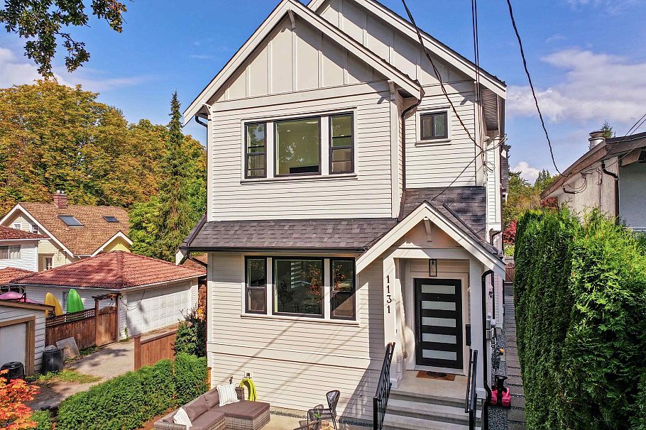 1131 E 23rd Avenue Vancouver, BC - 2