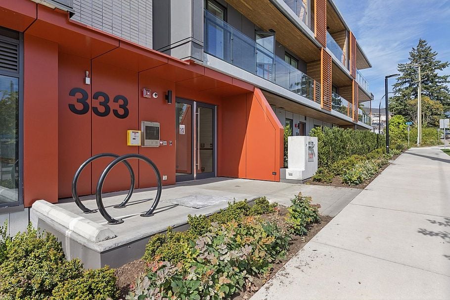 303 333 St. Davids Avenue North Vancouver, BC - 27