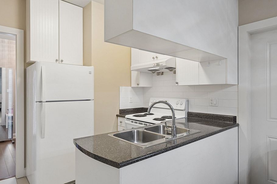 4898 Quebec Street Vancouver, BC - 19