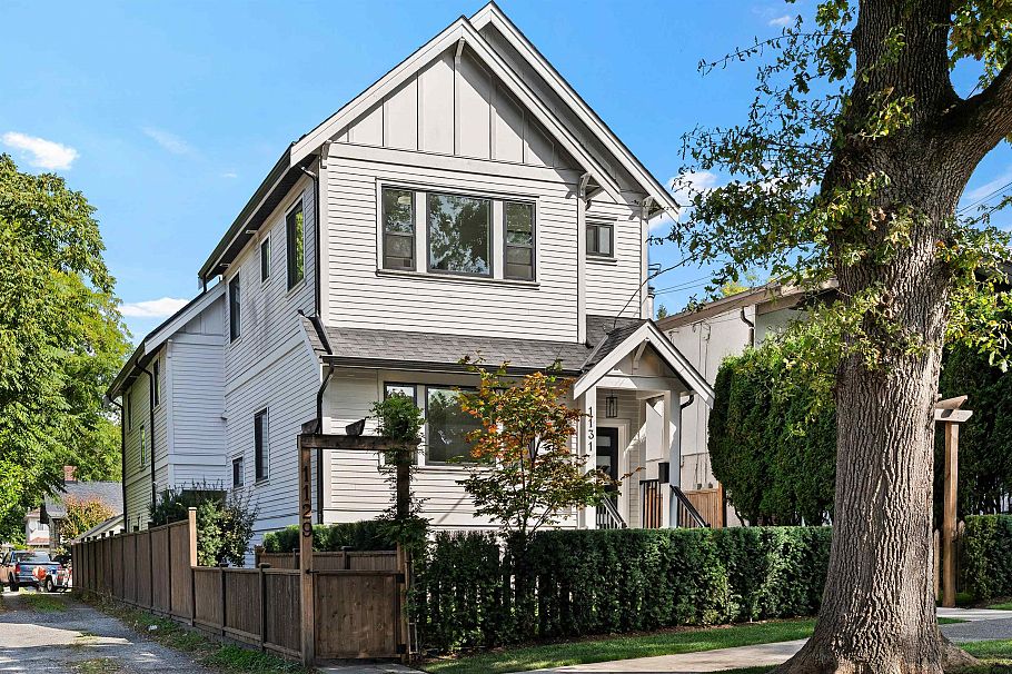 1131 E 23rd Avenue Vancouver, BC - 1