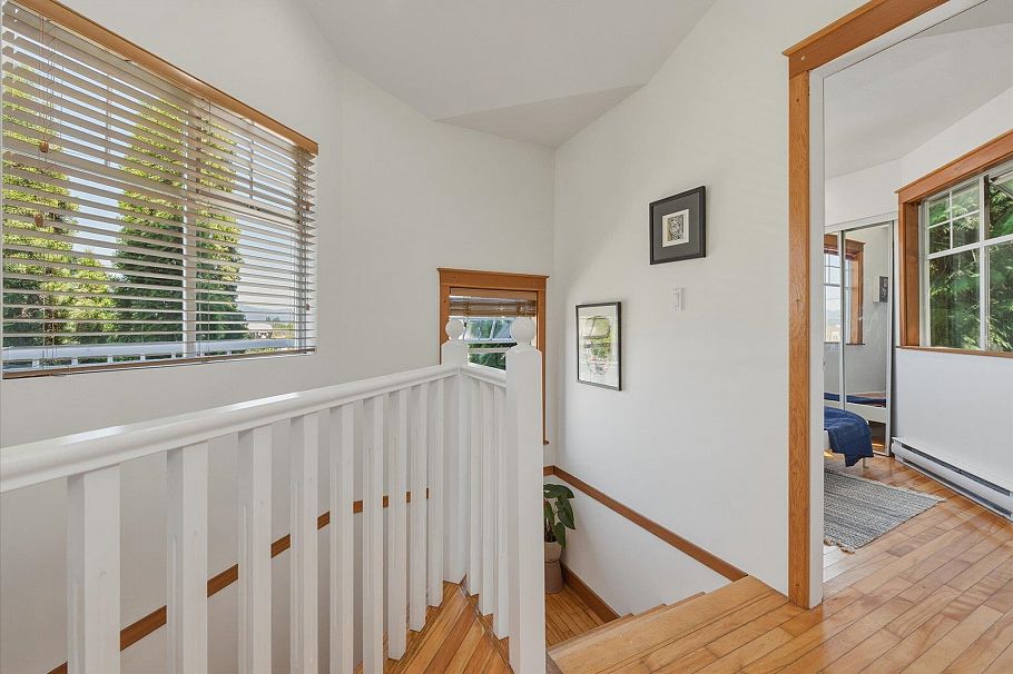 1239 E 22nd Avenue Vancouver, BC - 14