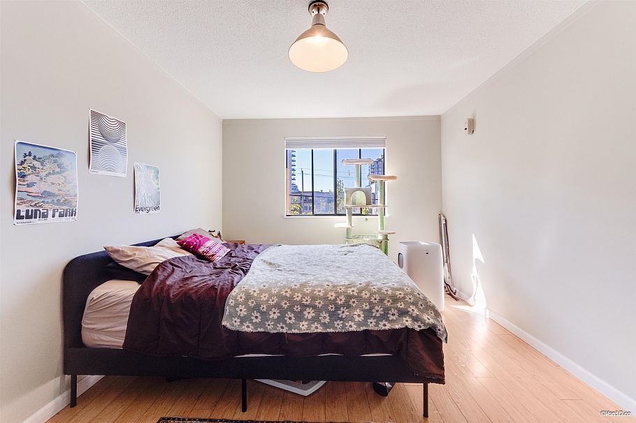 107 131 W 4th Street North Vancouver, BC - 3