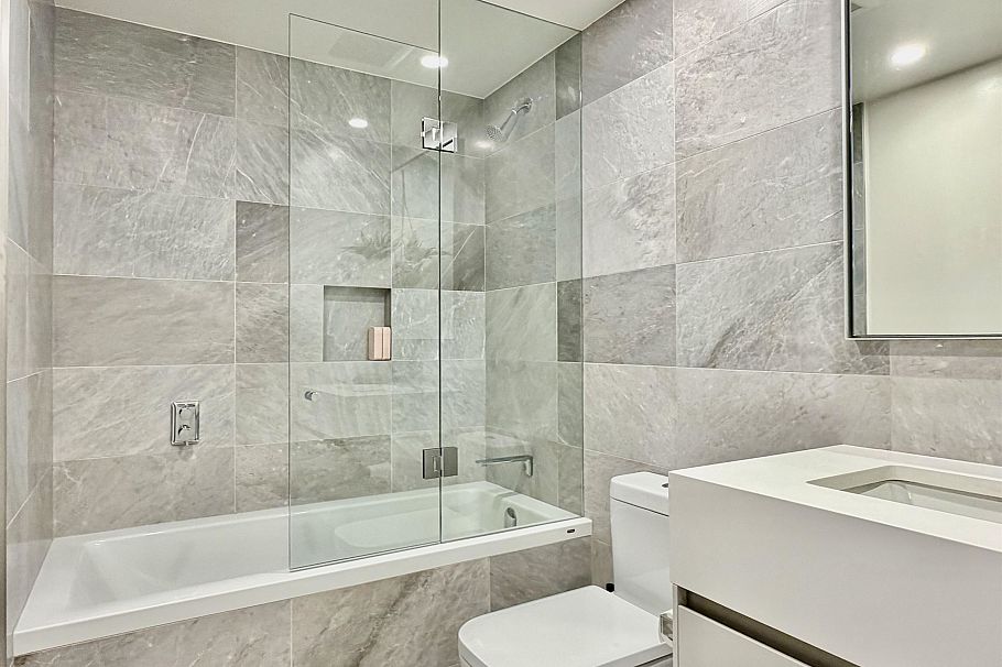406 889 Pacific Street Vancouver, BC - 16