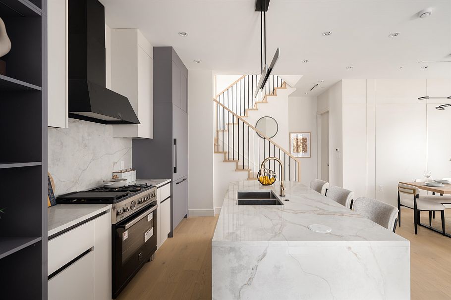 1 1450 E 30th Avenue Vancouver, BC - 8