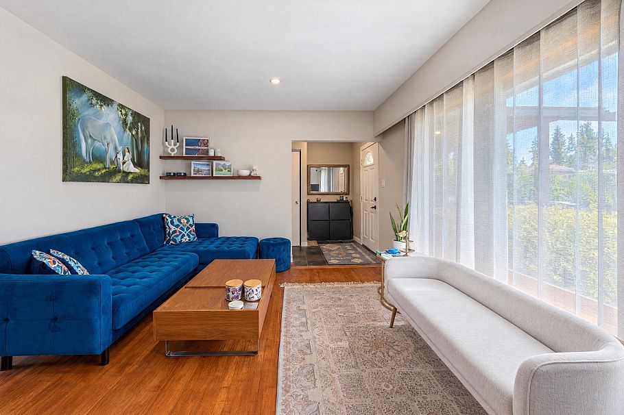 430 W Kings Road North Vancouver, BC - 6