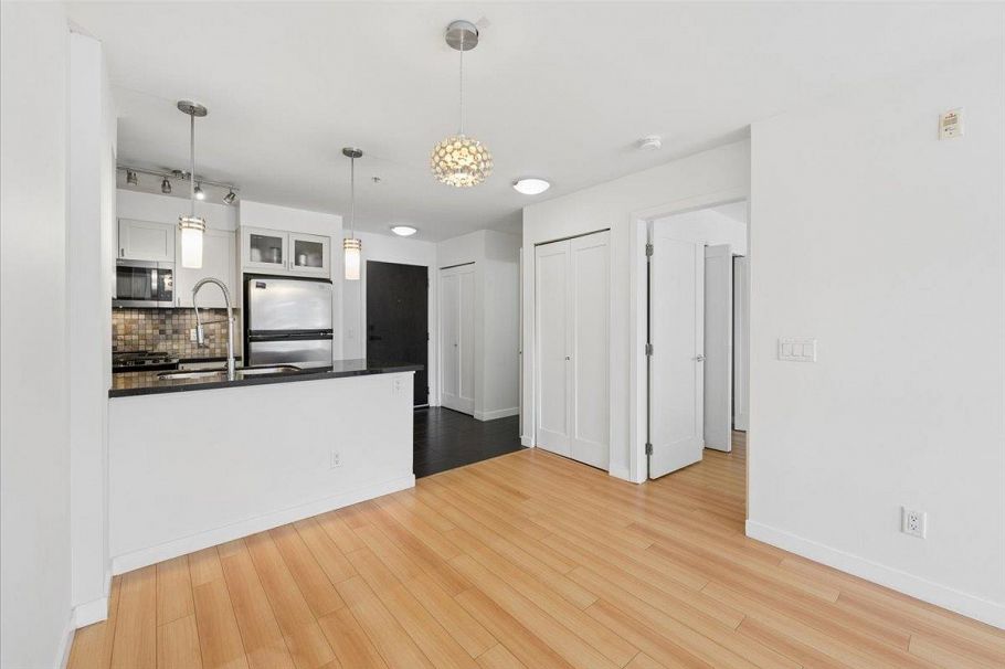 218 405 Skeena Street Vancouver, BC - 3