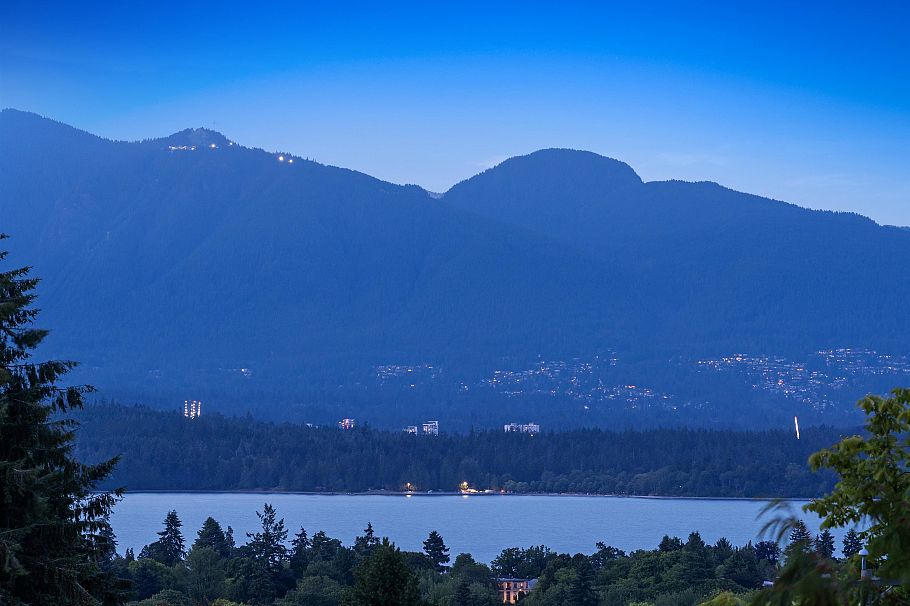 2 3813 W 16th Avenue Vancouver, BC - 37