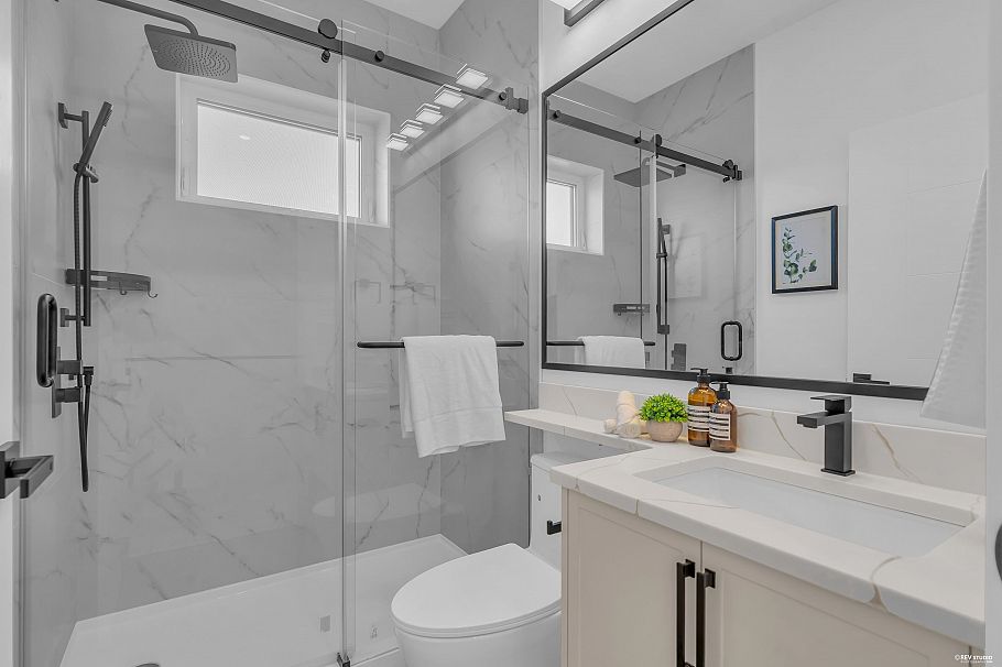 4328 Rupert Street Vancouver, BC - 20