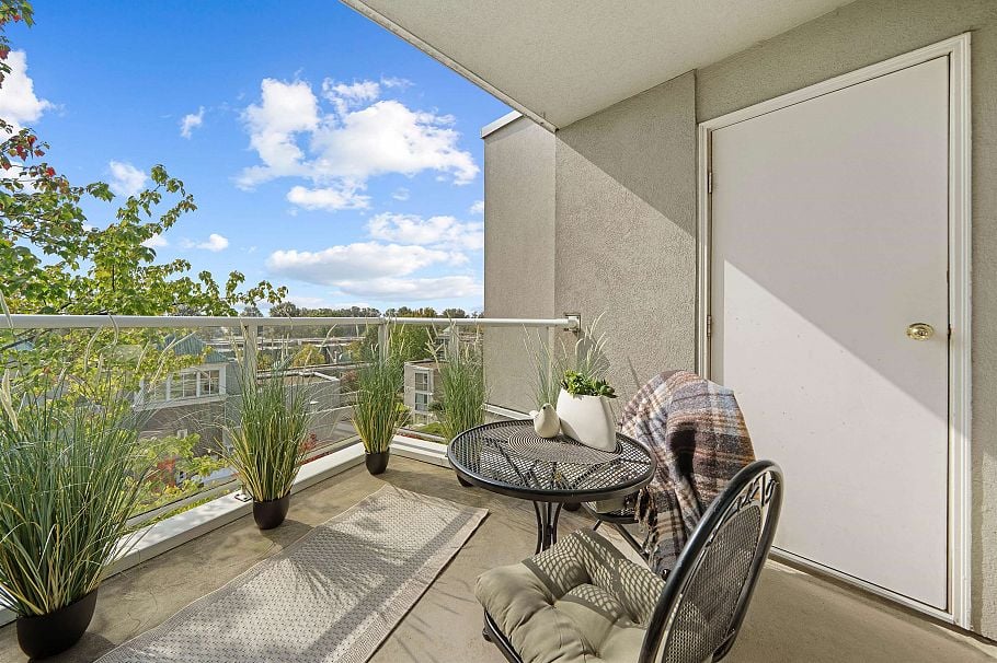 409 8430 Jellicoe Street Vancouver, BC - 21