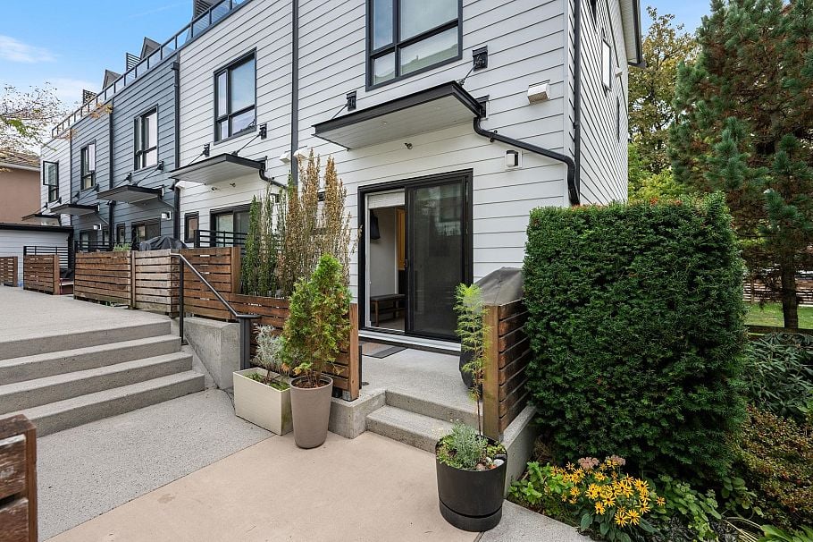 501 E 44th Avenue Vancouver, BC - 15
