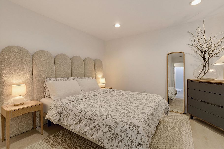 3 226 E 10th Street North Vancouver, BC - 34
