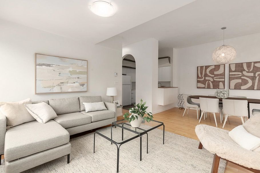 301 700 E Pender Street Vancouver, BC - 4