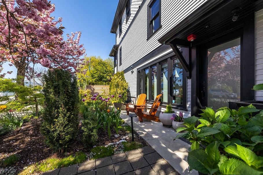 3918 Carolina Street Vancouver, BC - 4