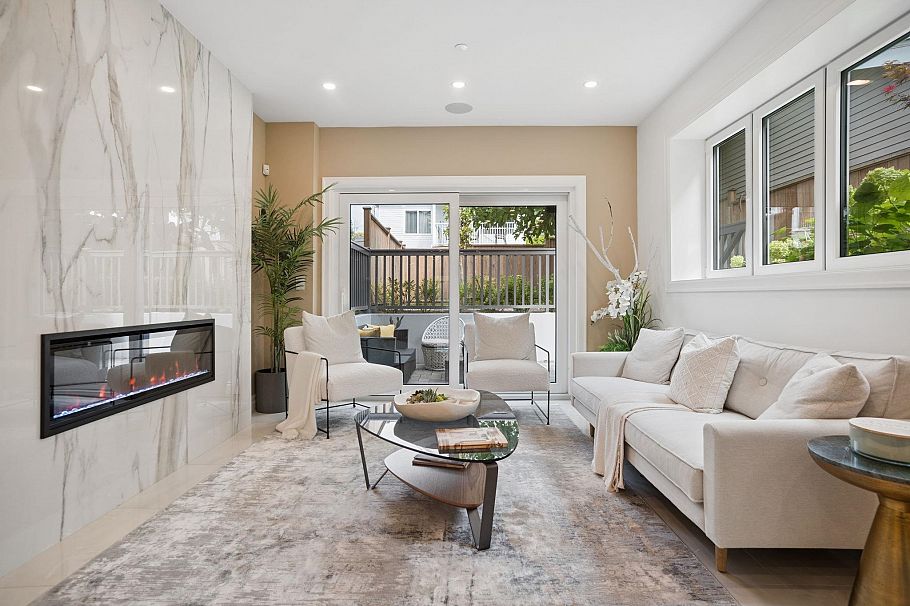 2523 W 8th Avenue Vancouver, BC - 9