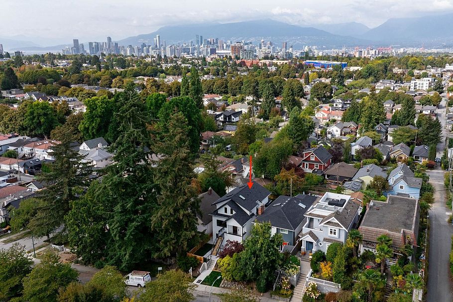 635 E 22nd Avenue Vancouver, BC - 39