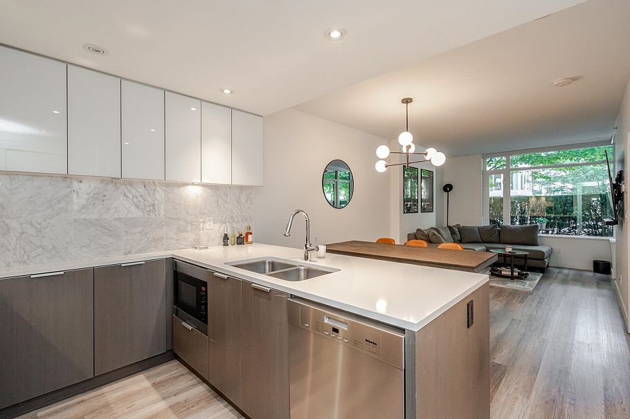 107 110 Switchmen Street Vancouver, BC - 13