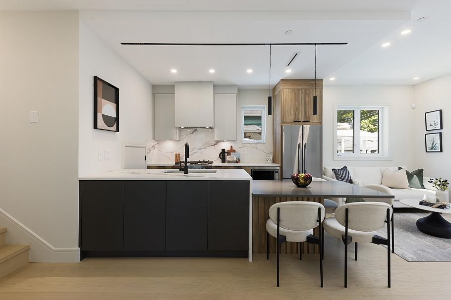 2068 E 1st Avenue Vancouver, BC - 5
