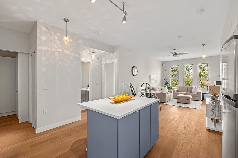 307 1468 St. Andrews Avenue North Vancouver, BC - 10