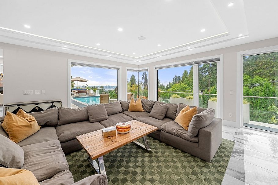 3980 Norwood Avenue North Vancouver, BC - 11