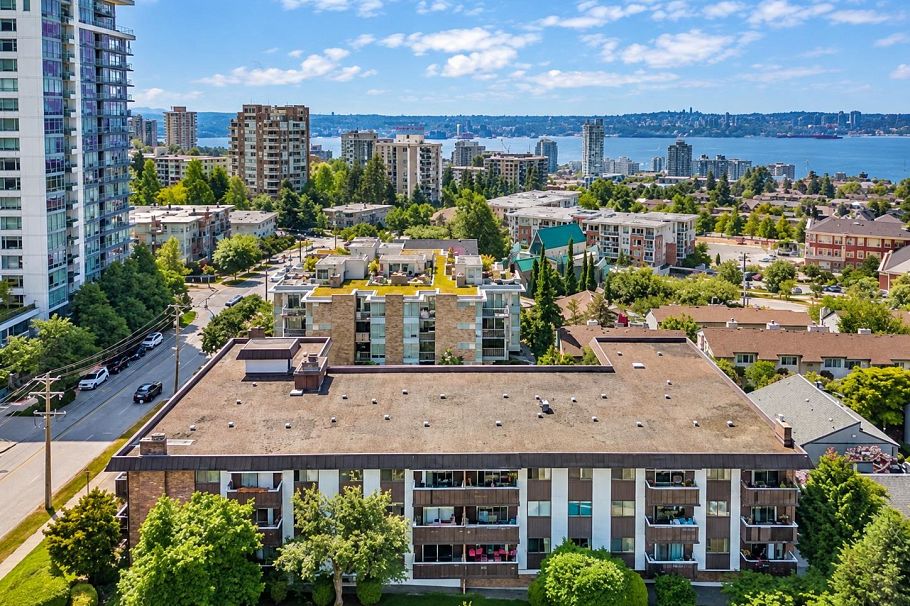 202 1345 Chesterfield Avenue North Vancouver, BC - 3